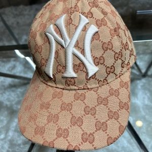 Gucci NY Yankees logo GG Hat